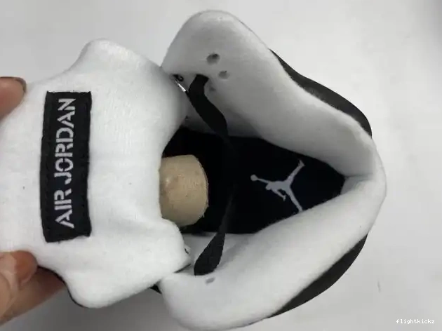 AIR JORDAN 5 CT4838-011 OREO 0619